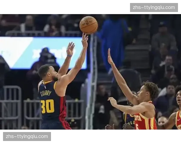 老鹰124-111力克勇士 肯纳德替补22分三分如雨诠释团队篮球 老鹰124-111力克勇士 肯纳德替补22分三分如雨诠释团队篮球