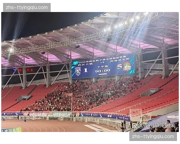 武汉三镇连续两轮客场失利，防守端左路问题成为主要短板